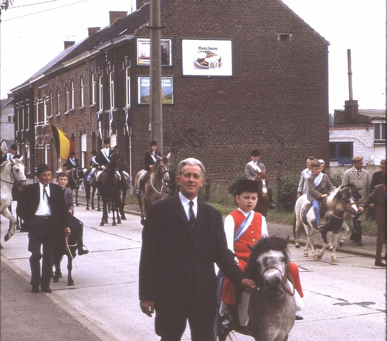 procession07.JPG - AppleMark